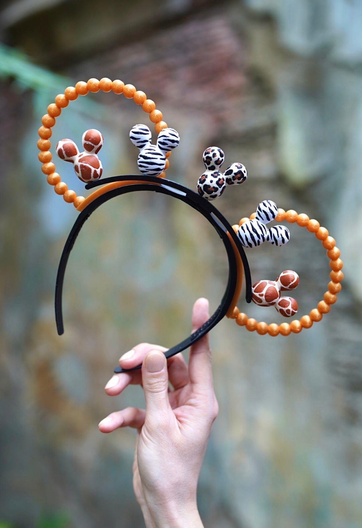 Wild Things Mickey Balloon Crown